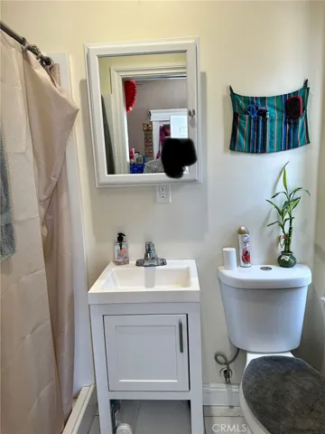 212 E 66th Street, Los Angeles, California 90003