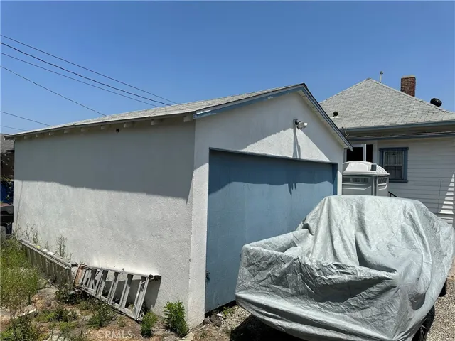 GARAGE