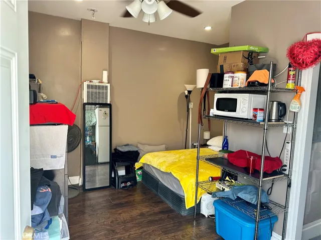212 E 66th Street, Los Angeles, California 90003