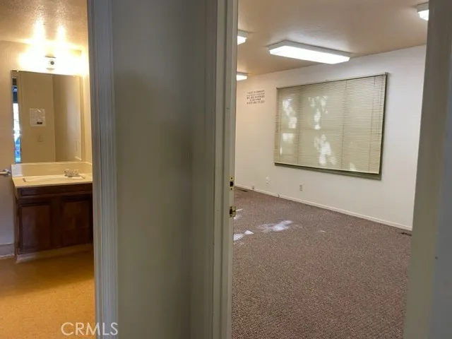 4 Williamsburg Lane, Chico, California 95926