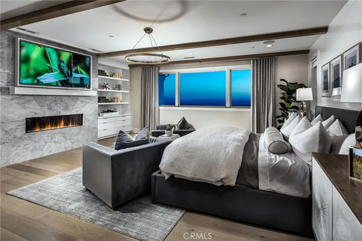 Primary Bedroom: Sunset Coastal Contemporary - Skyline Collection
INCLUSIONS: Fully Furnished model home, professionally decorated with designer finishes throughout and lush landscaping. 
EXCLUSIONS: Model home sold as is.