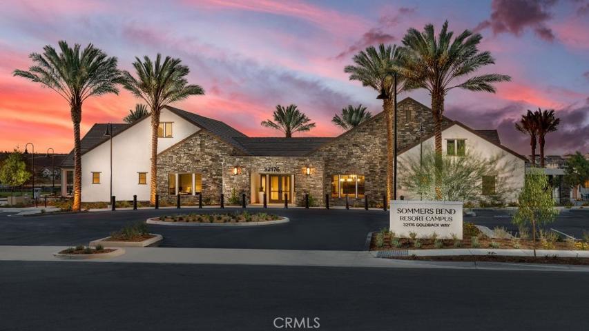 Welcome to the Esplanade at Sommers Bend!