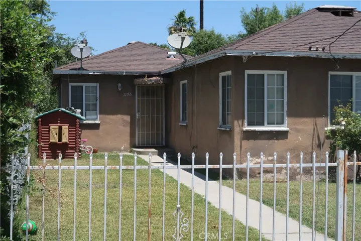 1174 Esperanza Street, San Bernardino, California 92410