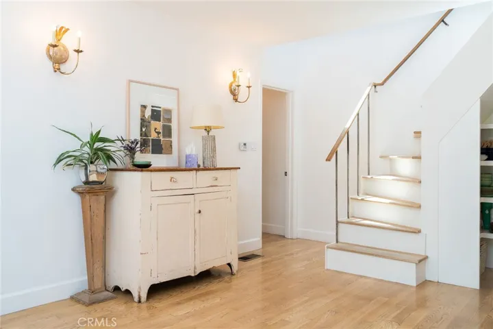 4028 Huron Avenue, Culver City, California 90232