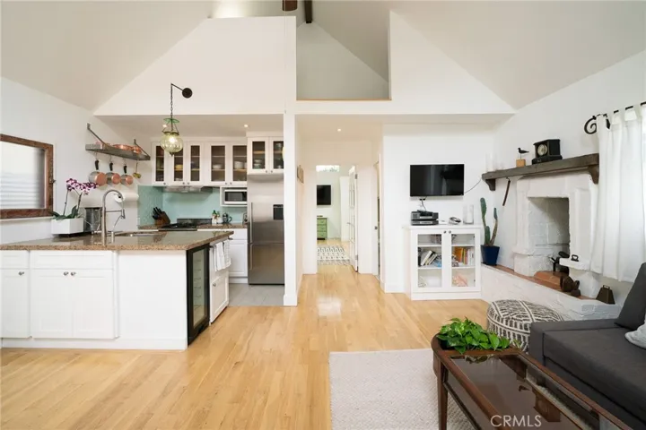 4028 Huron Avenue, Culver City, California 90232