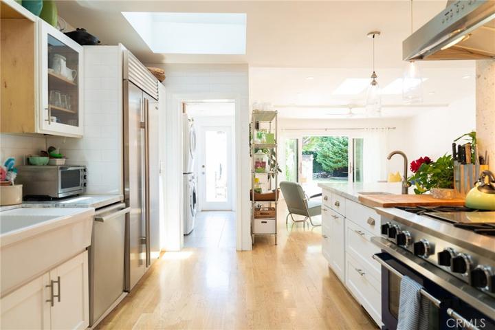 4028 Huron Avenue, Culver City, California 90232