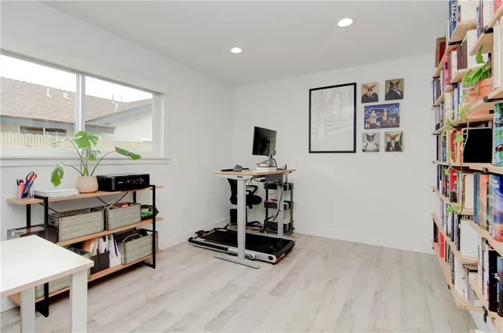 Guest Bedroom/Office 2. Dual pane temperature windows