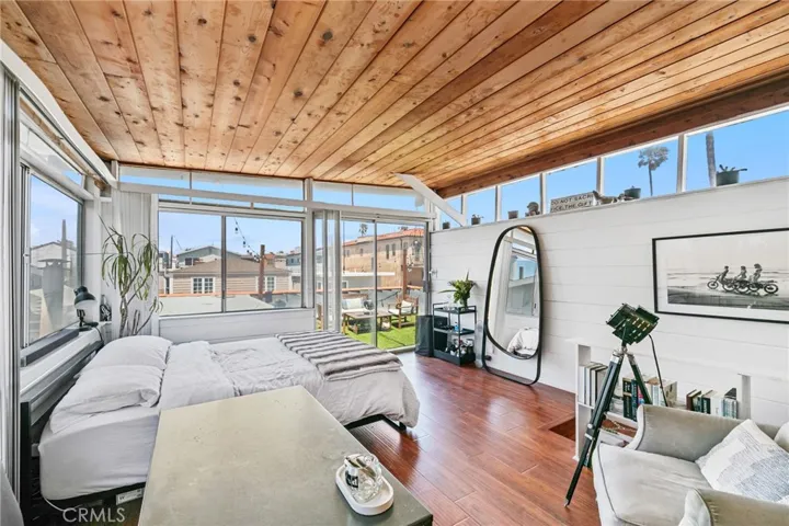 22 65th Place, Long Beach, California 90803