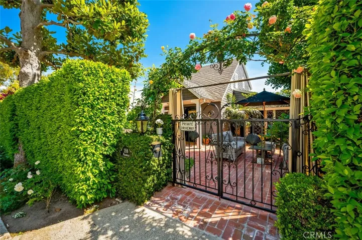 359 Magnolia Drive, Laguna Beach, California 92651