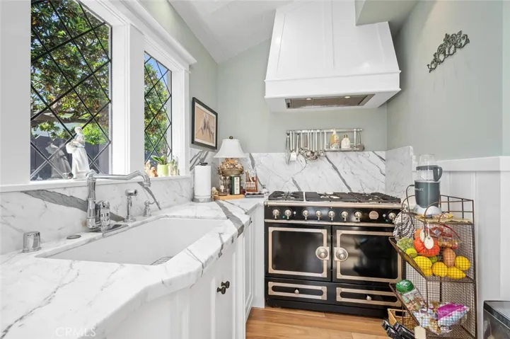 359 Magnolia Drive, Laguna Beach, California 92651
