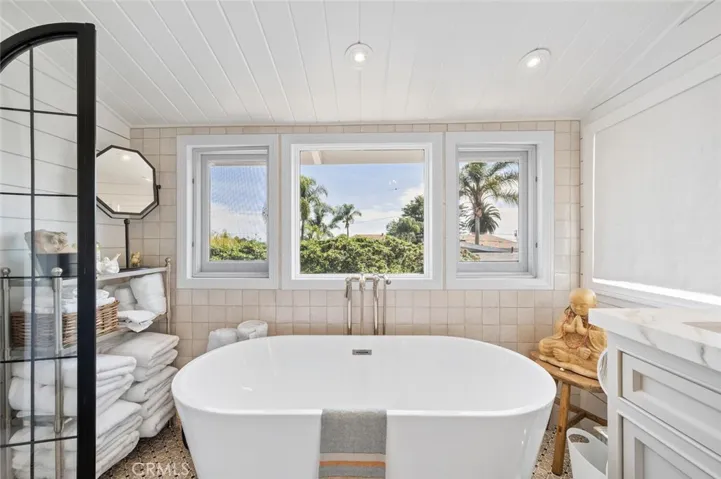 359 Magnolia Drive, Laguna Beach, California 92651