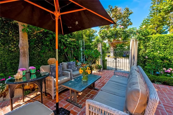 359 Magnolia Drive, Laguna Beach, California 92651