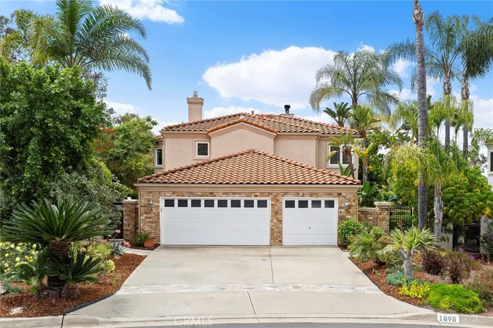 1898 Mountain Valley, Escondido, California 92029