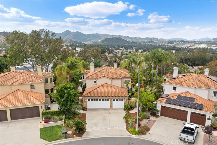 1898 Mountain Valley, Escondido, California 92029