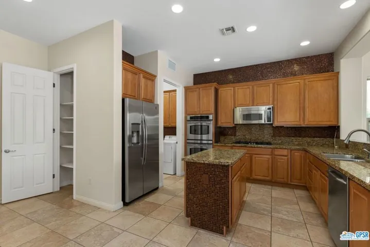 81086 Avenida Lorena, Indio, California 92203