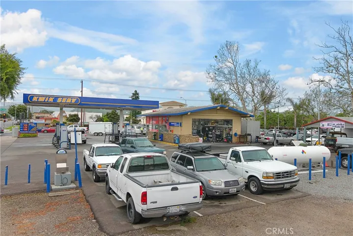 1001 N H Street, Lompoc, California 93436