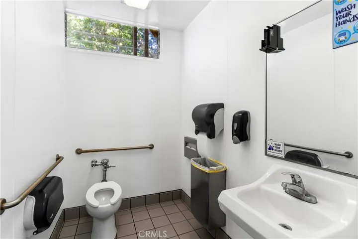 1001 N H Street, Lompoc, California 93436
