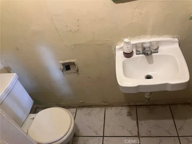 3037 Cudahy Street, Huntington Park, California 90255