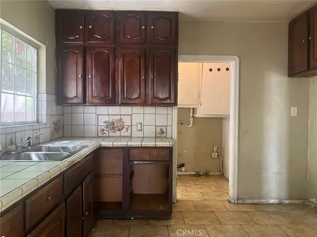 3037 Cudahy Street, Huntington Park, California 90255