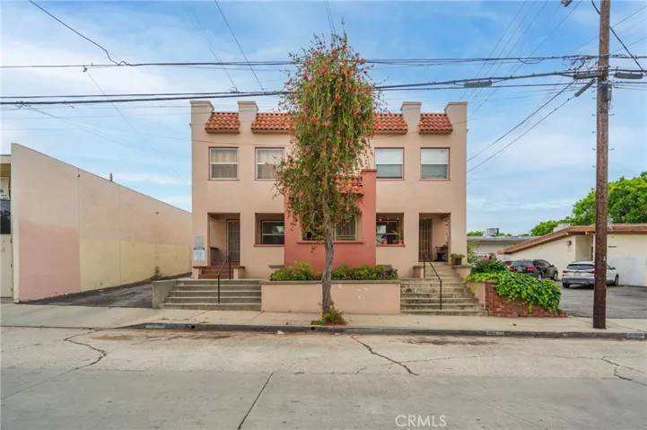 7346 Painter Avenue, Whittier, California 90602