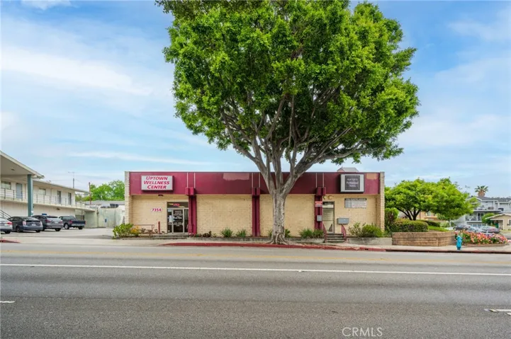 7346 Painter Avenue, Whittier, California 90602