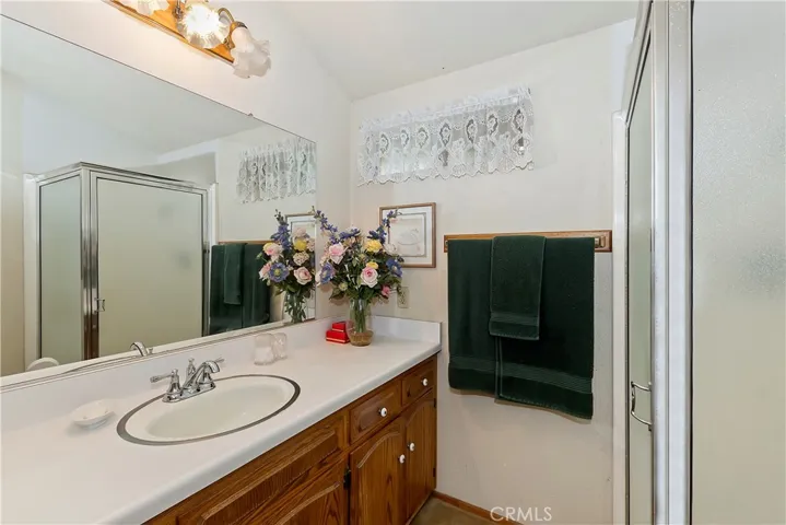 21575 Lakeland View, Cedarpines Park, California 92322