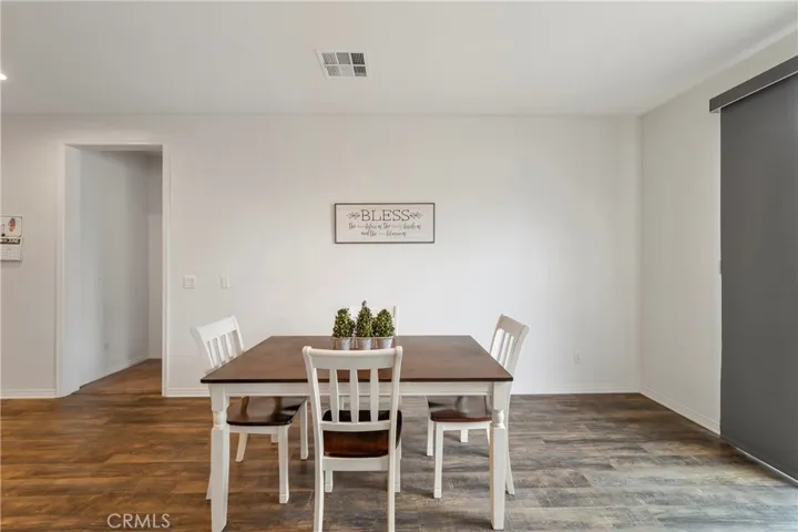 29210 Royal Tarlair, Lake Elsinore, California 92530