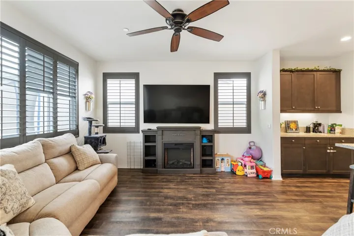 29210 Royal Tarlair, Lake Elsinore, California 92530