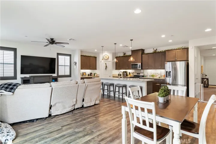 29210 Royal Tarlair, Lake Elsinore, California 92530