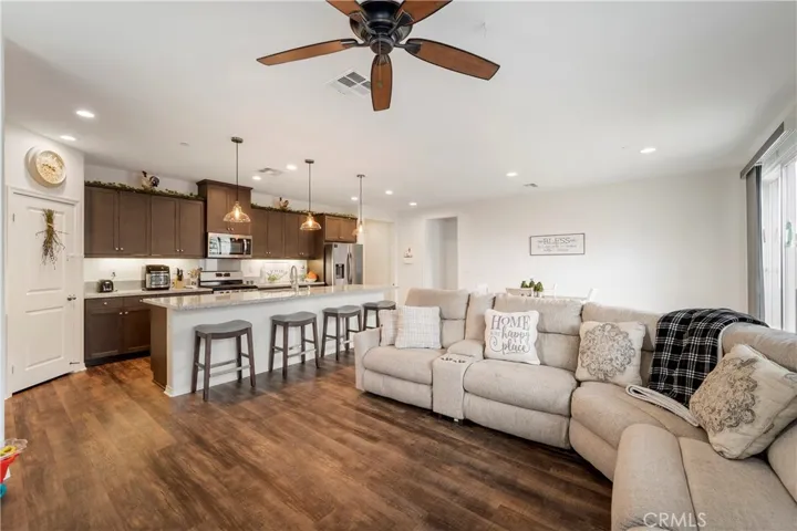 29210 Royal Tarlair, Lake Elsinore, California 92530