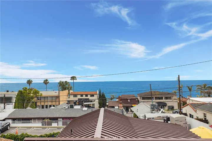 1945 Glenneyre Street, Laguna Beach, California 92651