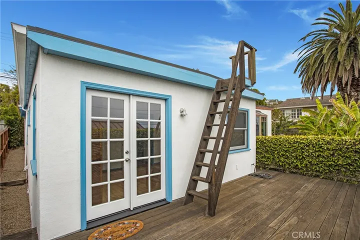 1945 Glenneyre Street, Laguna Beach, California 92651