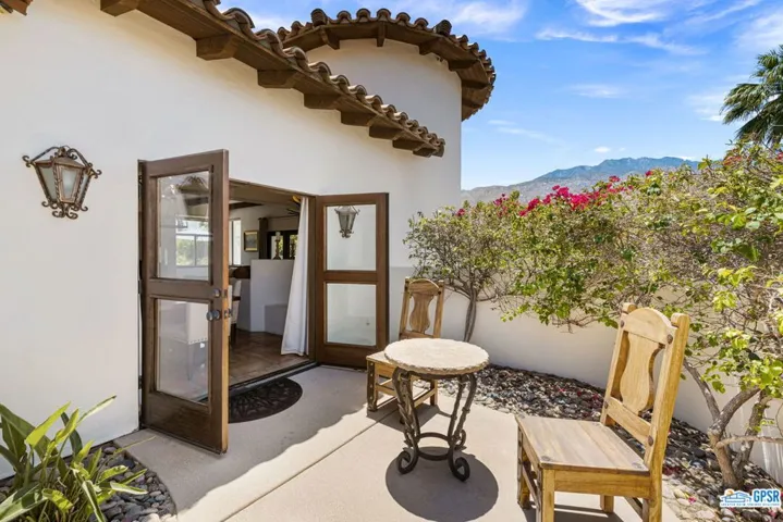 1106 Villa Francea, Palm Springs, California 92262