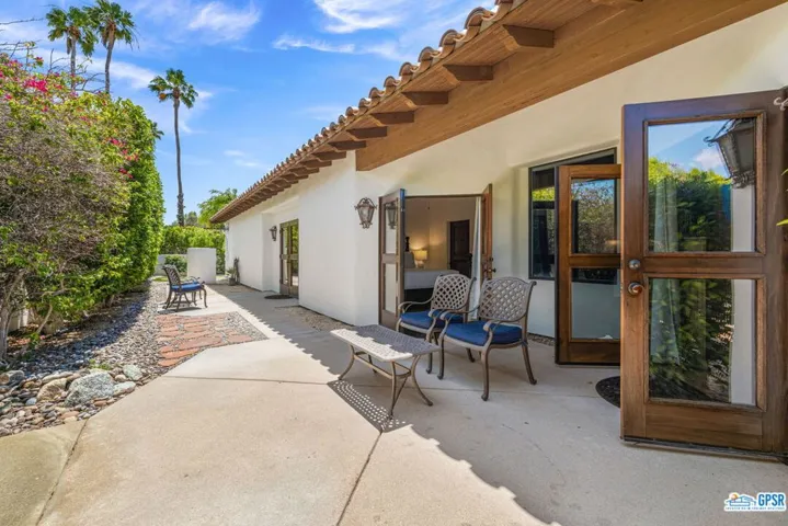 1106 Villa Francea, Palm Springs, California 92262
