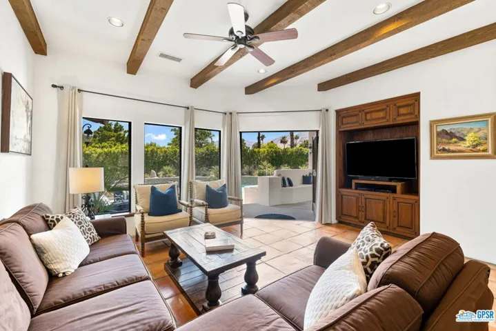 1106 Villa Francea, Palm Springs, California 92262