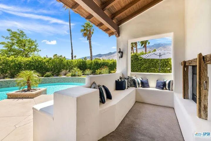 1106 Villa Francea, Palm Springs, California 92262