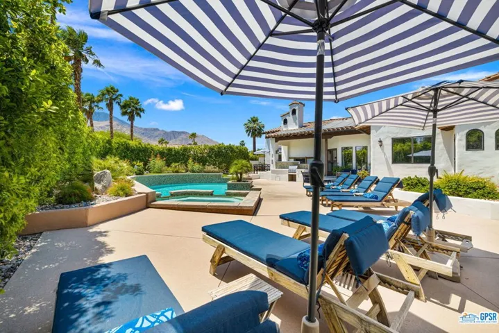 1106 Villa Francea, Palm Springs, California 92262
