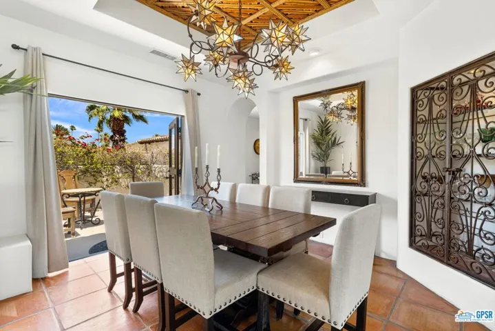 1106 Villa Francea, Palm Springs, California 92262