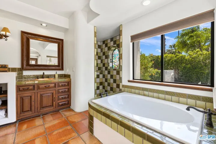1106 Villa Francea, Palm Springs, California 92262