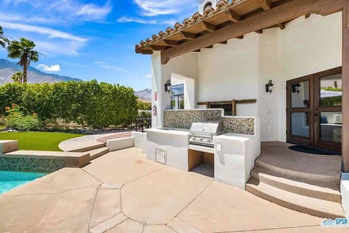 1106 Villa Francea, Palm Springs, California 92262