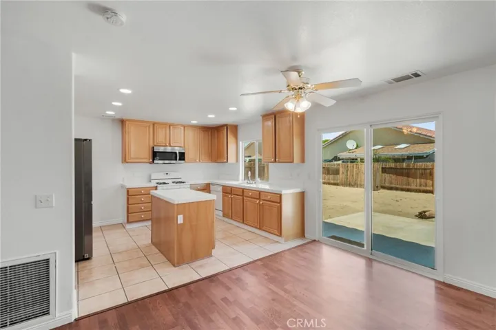 17636 Caprice Way, Victorville, California 92395