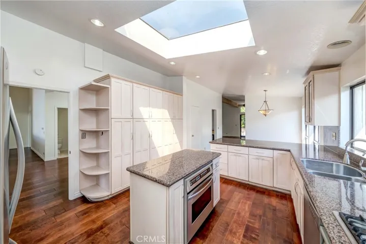 6524 Via Baron, Rancho Palos Verdes, California 90275