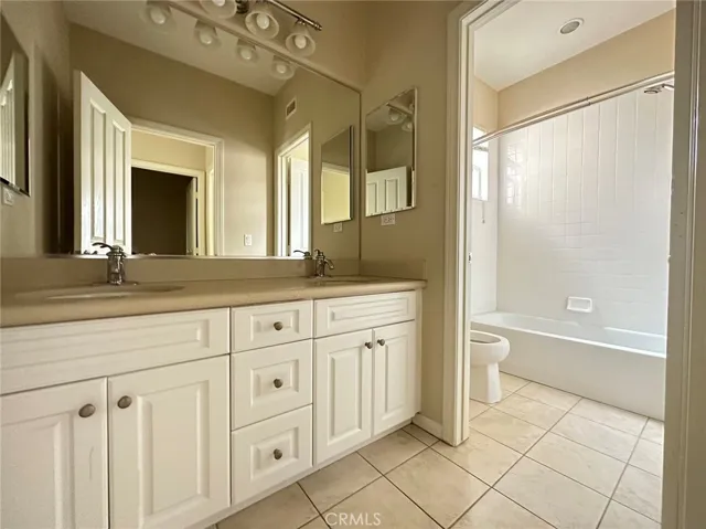 33 Grape Arbor, Irvine, California 92620