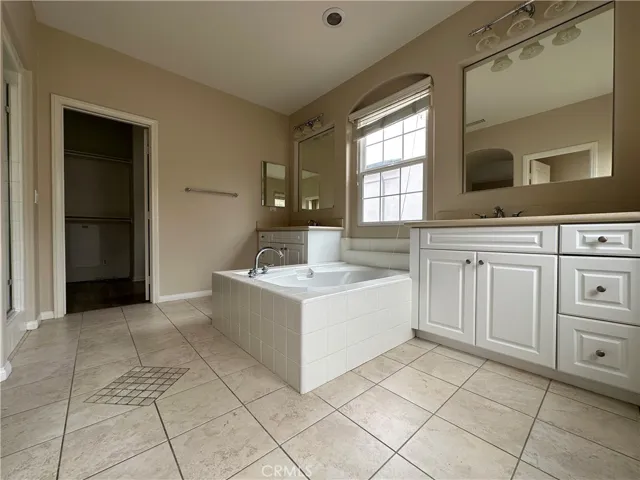 33 Grape Arbor, Irvine, California 92620