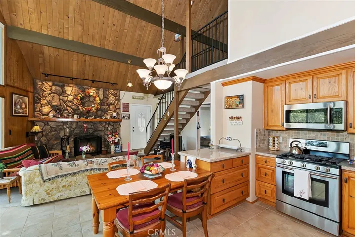 1170 Klondike Drive, Lake Arrowhead, California 92352