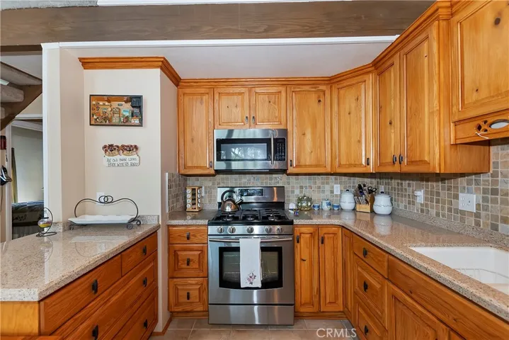 1170 Klondike Drive, Lake Arrowhead, California 92352