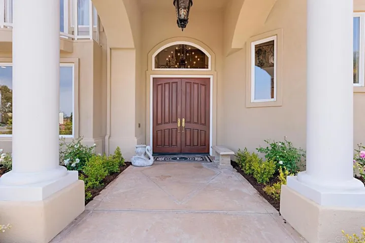 572 Marine View Avenue, Del Mar, California 92014