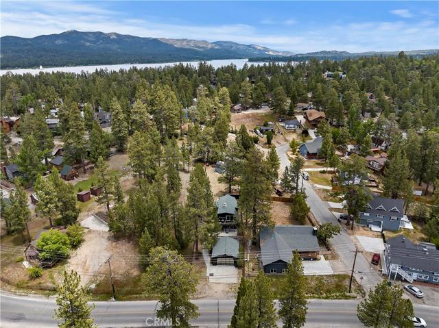 537 Edgemoor Road, Big Bear, California 92315