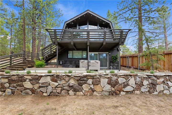 537 Edgemoor Road, Big Bear, California 92315