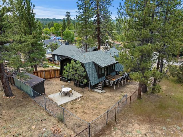 537 Edgemoor Road, Big Bear, California 92315